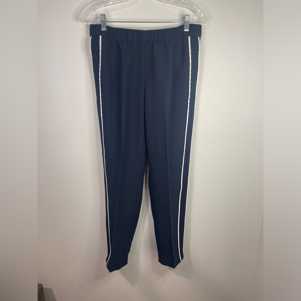 Banana Republic navy white striped elastic waist‎ cropped pants.to size tag